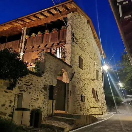 Con Il Castello Di Lucawest * Ponteranica