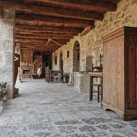 Bed & Breakfast Con Il Castello Di Lucawest