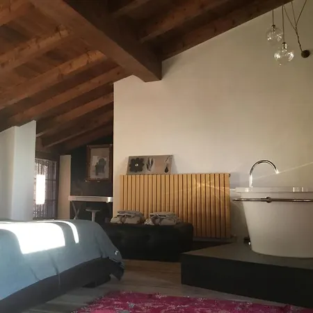 Bed & Breakfast Con Il Castello Di Lucawest *