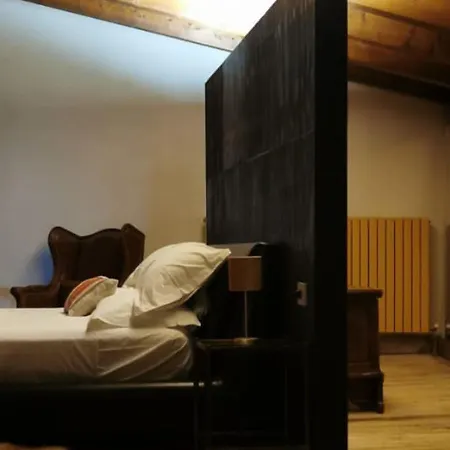 Con Il Castello Di Lucawest Bed & Breakfast *
